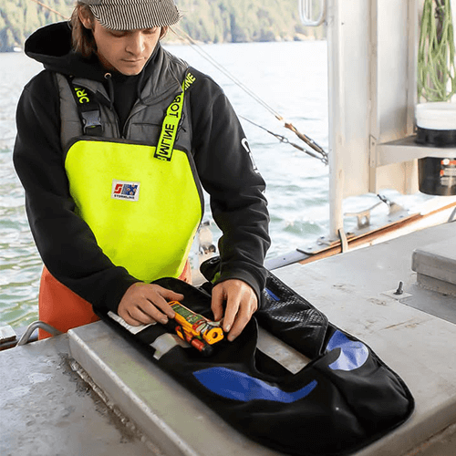 Intégration et connectivité NFC de la balise de détresse individuelle Ocean Signal M200